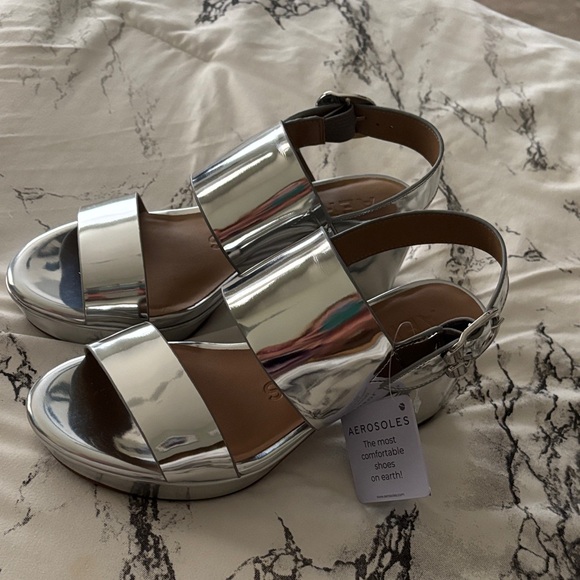 AEROSOLES Women's Metallic Silver Sandals 7 - Picture 1 of 7